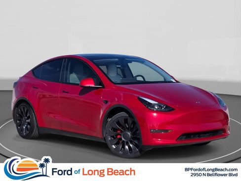 Used 2023 Tesla Model Y Performance image 1