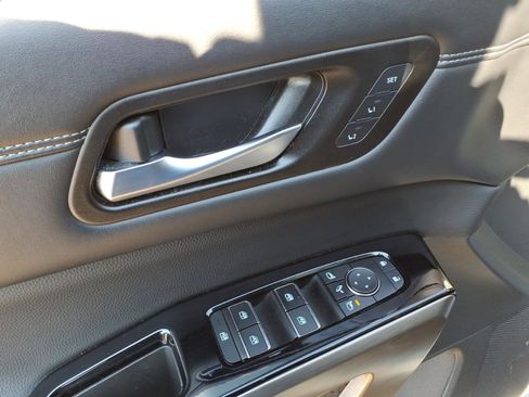 Certified 2023 Nissan Pathfinder Platinum image 13