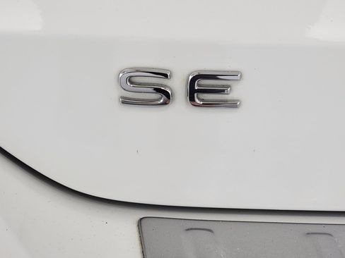 Used 2022 Volkswagen Taos SE image 10