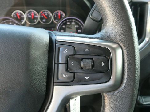 Used 2020 Chevrolet Silverado 1500 LT image 17