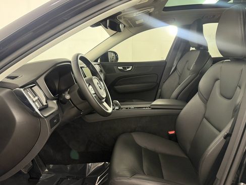 Used 2024 Volvo XC60 B5 Core image 15