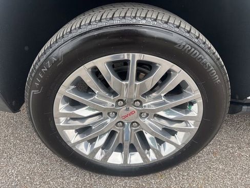 Used 2025 GMC Yukon XL Denali w/ Sun & Power Step Package AWD/4WD image 14