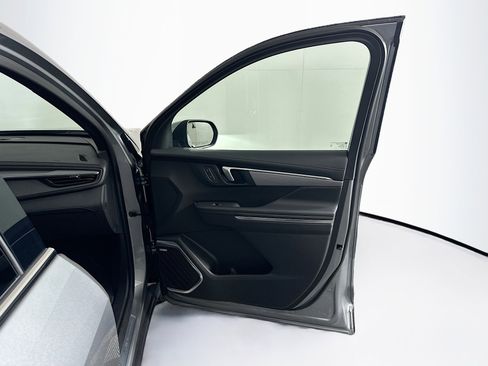 Used 2025 Buick Enclave Preferred image 35