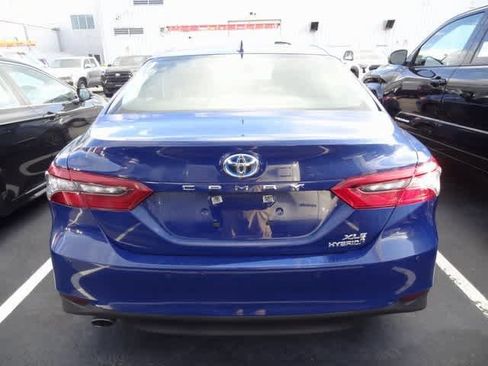 Used 2024 Toyota Camry XLE image 4