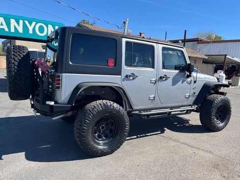 Used 2014 Jeep Wrangler Unlimited Rubicon w/ Connectivity Group image 4