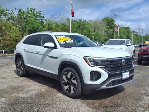 Used 2025 Volkswagen Atlas Cross Sport SE image 20