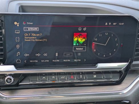 Used 2023 GMC Sierra 1500 SLT image 22