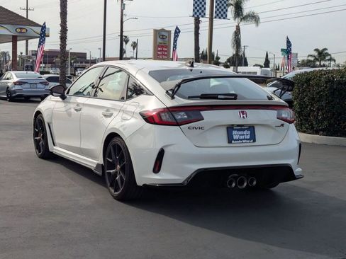 Used 2025 Honda Civic Type R image 11