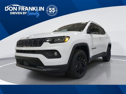 New 2026 Jeep Compass Latitude image 1