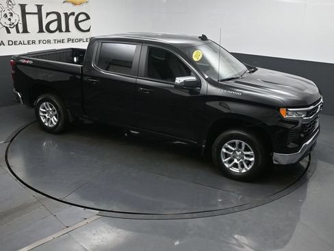 Used 2023 Chevrolet Silverado 1500 LT AWD/4WD image 37