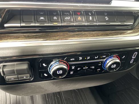 Used 2025 GMC Sierra 1500 Elevation AWD/4WD image 18