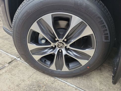 New 2026 Toyota Highlander XLE AWD/4WD image 31