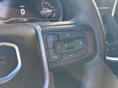 Used 2023 GMC Yukon SLT w/ SLT Luxury Package image 19