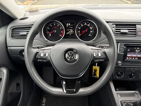 Used 2016 Volkswagen Jetta S image 53