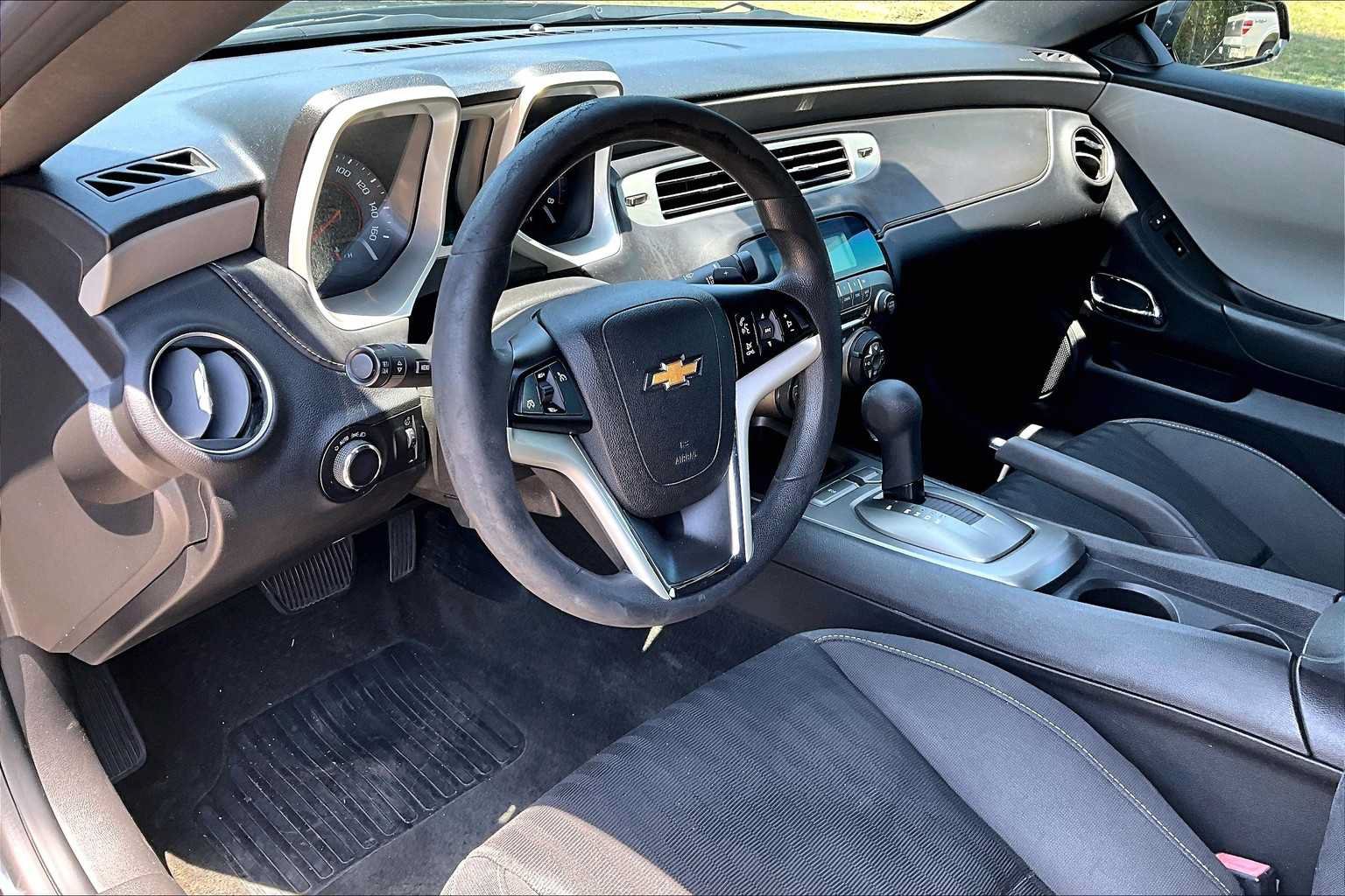 Used 2013 Chevrolet Camaro LS RWD image 19