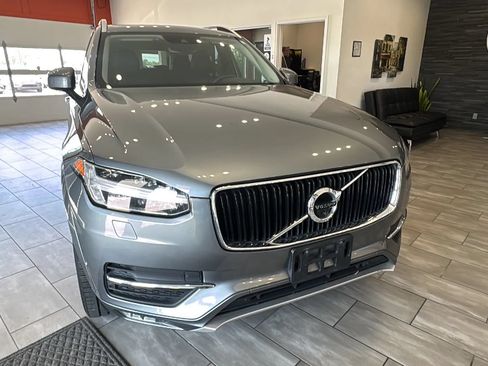 Used 2017 Volvo XC90 T6 Momentum w/ Vision Package AWD/4WD image 3