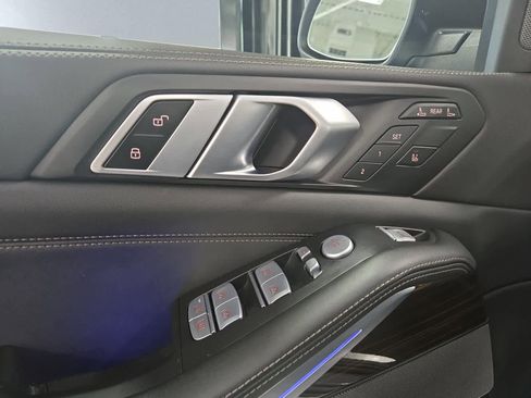 Used 2025 BMW X7 xDrive40i image 20