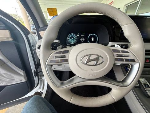 Used 2024 Hyundai Palisade Limited FWD image 15