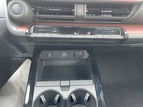 Certified 2024 Toyota Prius Prime SE image 19