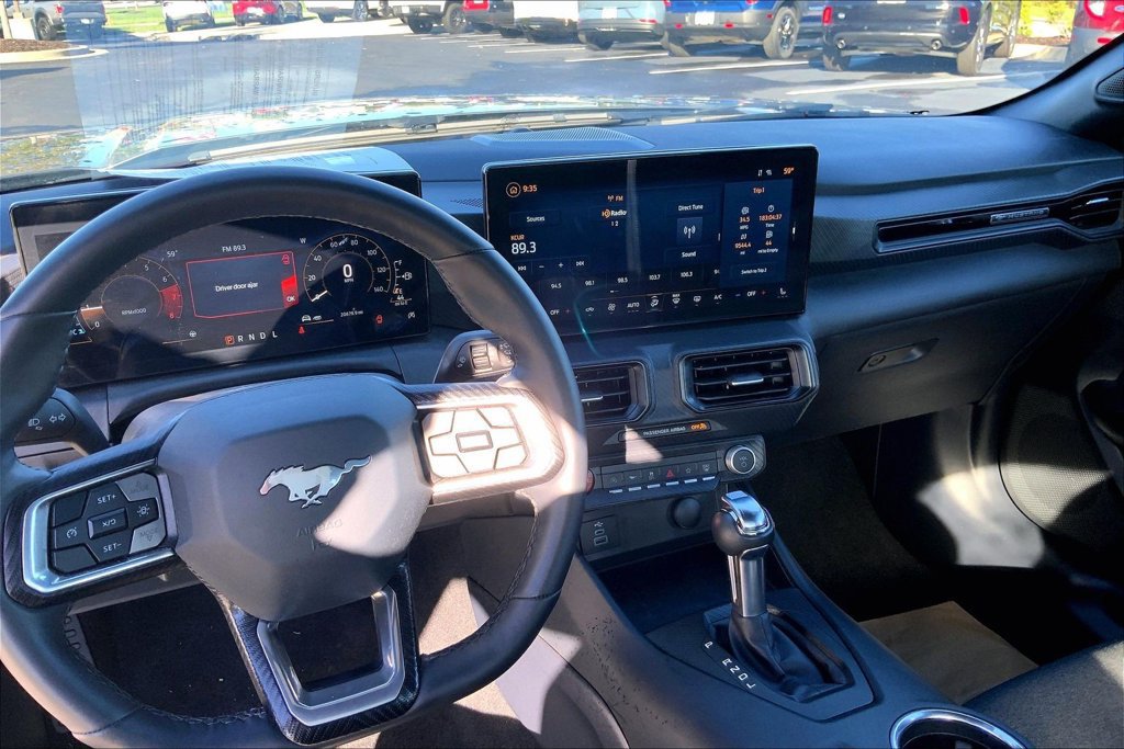 Used 2025 Ford Mustang Coupe RWD image 10