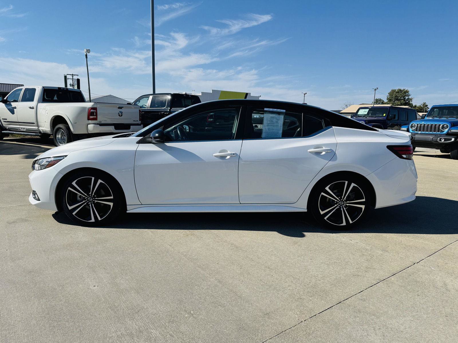 Used 2021 Nissan Sentra SR FWD image 32