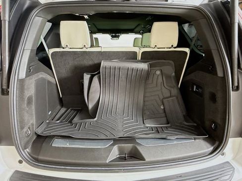 Used 2025 Cadillac Escalade Sport w/ LPO, ONYX Package image 28