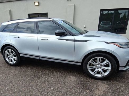 Used 2019 Land Rover Range Rover Velar R-Dynamic HSE image 9