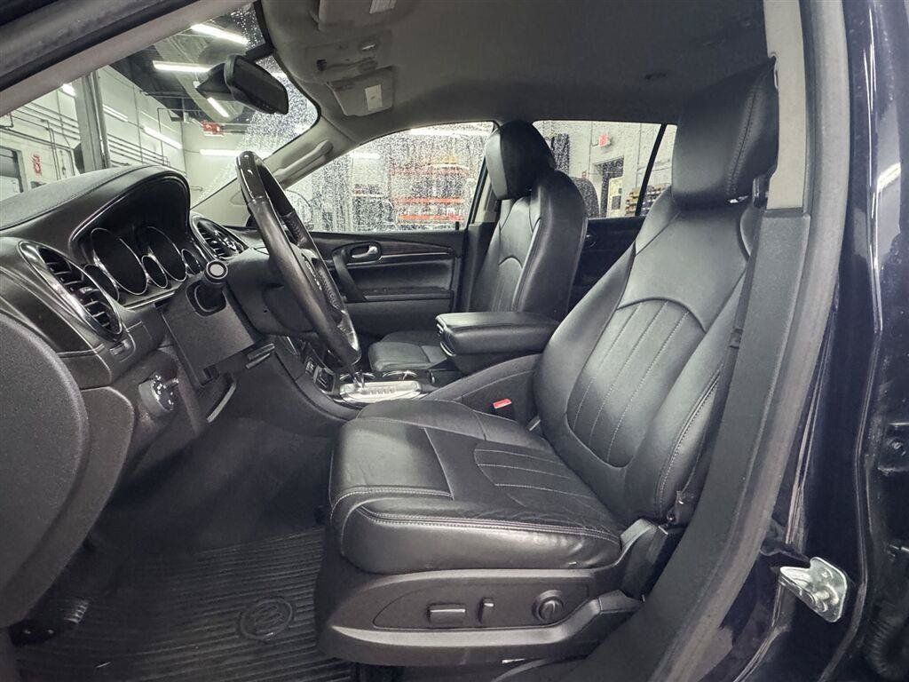 Used 2017 Buick Enclave Leather w/ Trailering Package AWD/4WD image 4