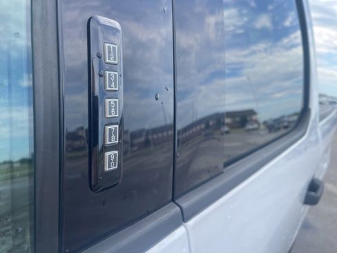 Used 2020 Ford F150 XLT image 11