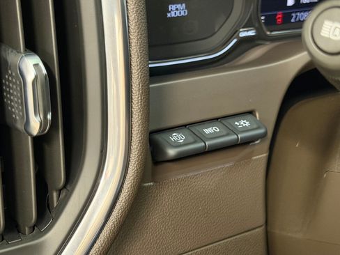 Used 2022 GMC Sierra 1500 Denali w/ Denali Reserve Package AWD/4WD image 18