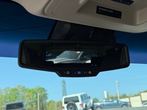Used 2019 Chevrolet Suburban Premier AWD/4WD image 28