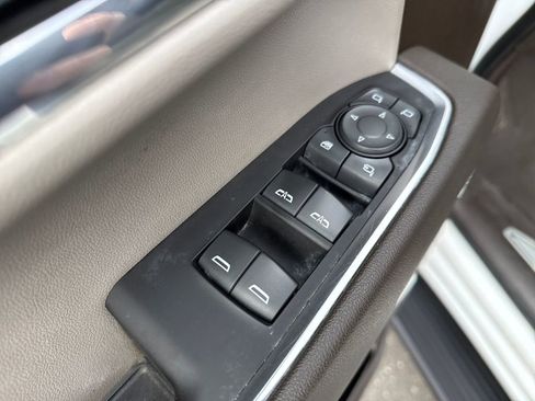 Used 2023 Chevrolet Silverado 1500 LTZ image 11