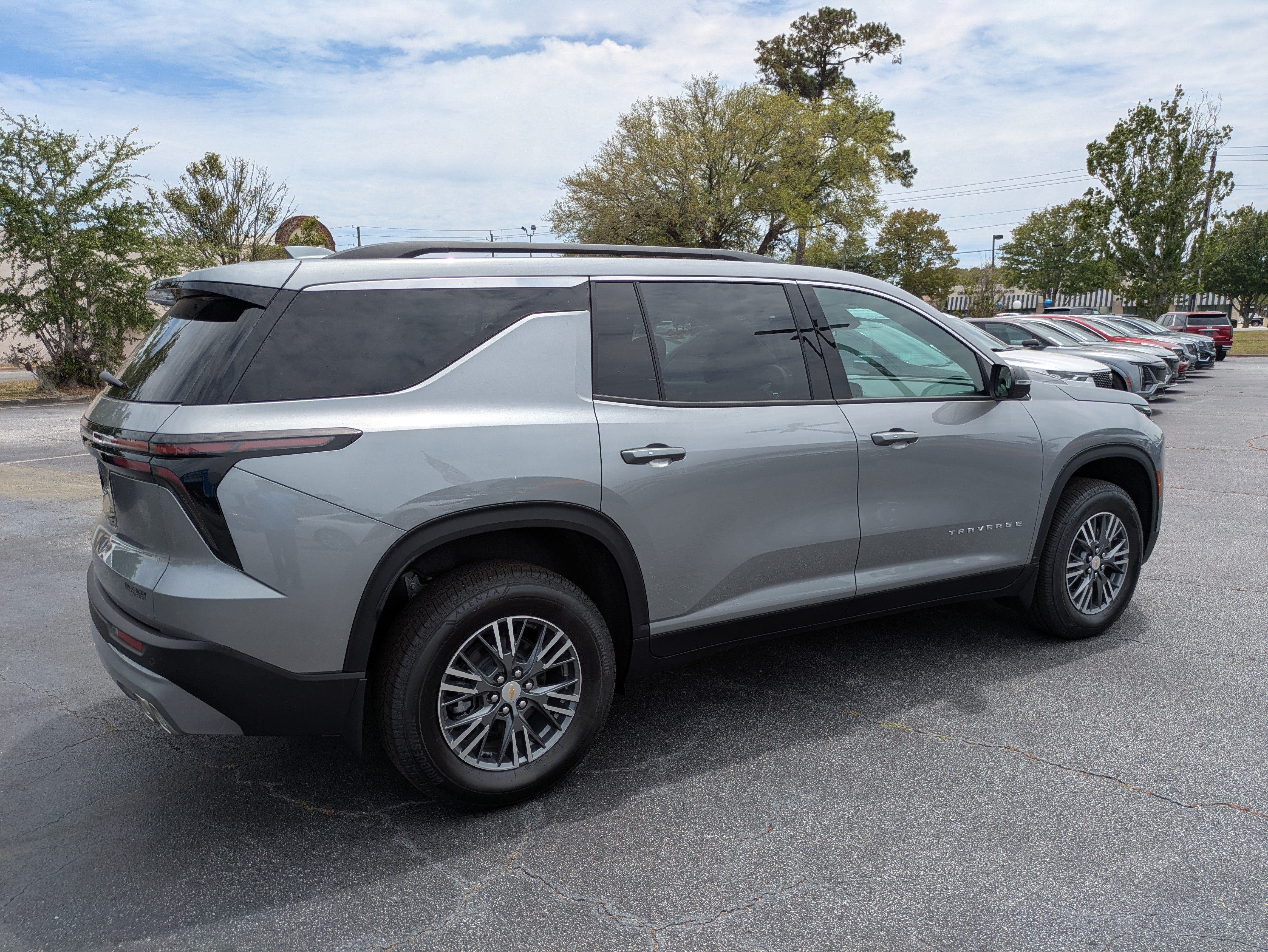 New 2026 Chevrolet Traverse LT FWD image 27