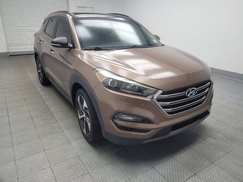 Used 2016 Hyundai Tucson Limited w/ Option Group 03 FWD image 13