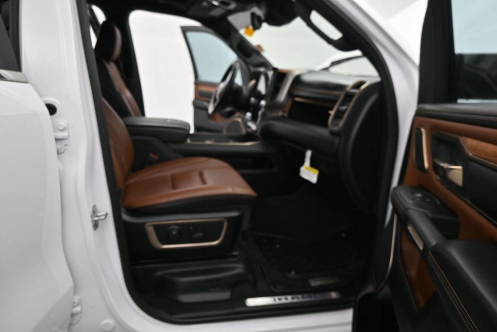 Used 2023 RAM 1500 Limited AWD/4WD image 12