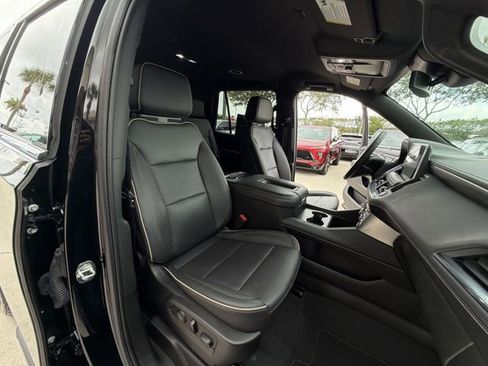 Certified 2023 GMC Yukon SLT w/ SLT Luxury Package RWD image 33