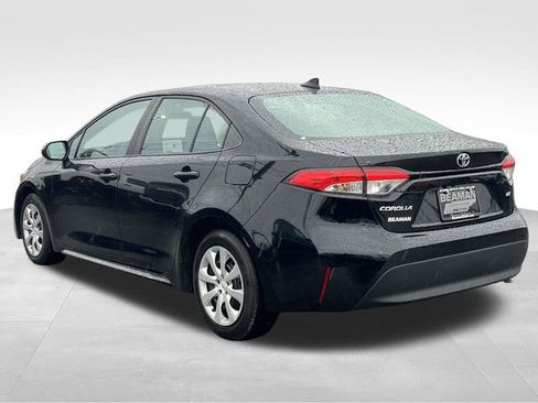 Used 2023 Toyota Corolla LE image 5