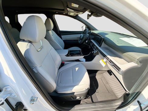 New 2026 Hyundai Tucson Limited image 15