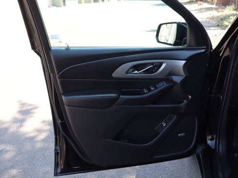 Used 2018 Chevrolet Traverse LT AWD/4WD image 25