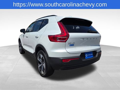 Used 2026 Volvo XC40 B5 Plus AWD/4WD image 37