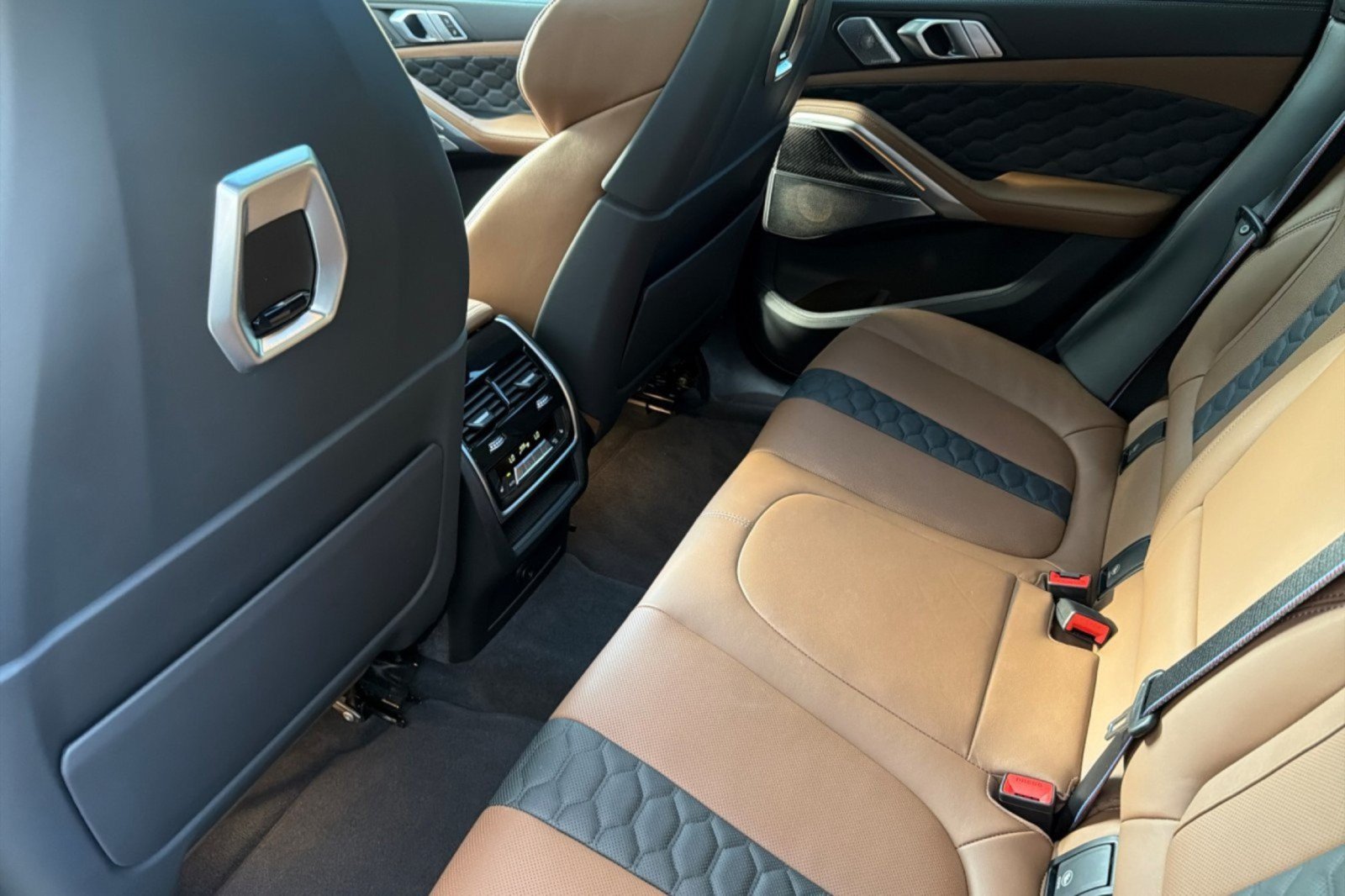 Used 2024 BMW X6 M Competition w/ Executive Package AWD/4WD image 11