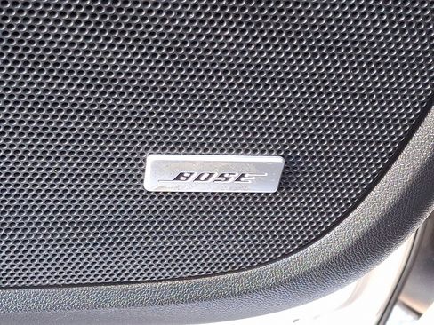 Used 2022 GMC Terrain SLT w/ Infotainment Package II image 26