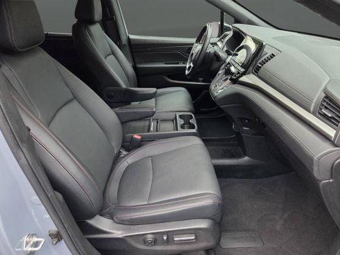 Used 2023 Honda Odyssey Sport image 17
