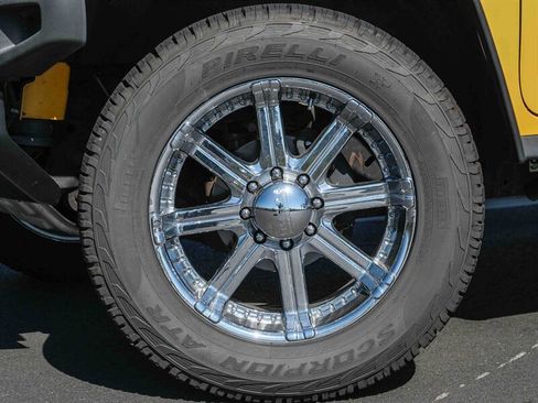 Used 2004 HUMMER H2 w/ Chrome Appearance Package image 80