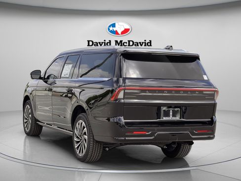 New 2026 Lincoln Navigator L Black Label AWD/4WD image 4