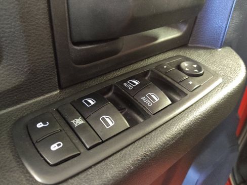 Used 2017 RAM 2500 Tradesman w/ Chrome Appearance Group AWD/4WD image 27