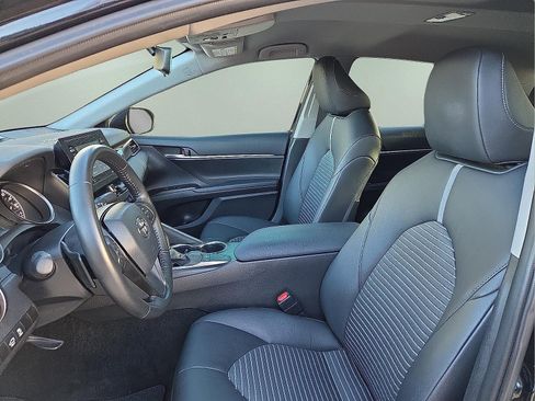 Used 2024 Toyota Camry SE image 13