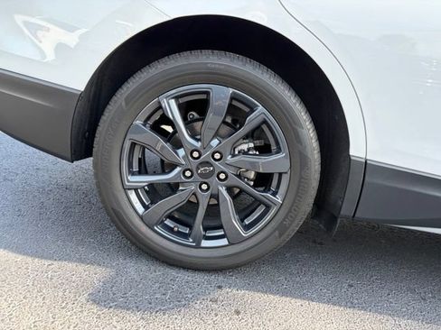 Used 2023 Chevrolet Equinox RS FWD image 7