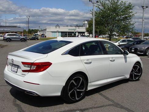 Used 2019 Honda Accord Sport image 6