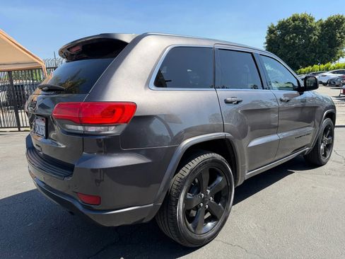 Used 2014 Jeep Grand Cherokee Altitude image 23